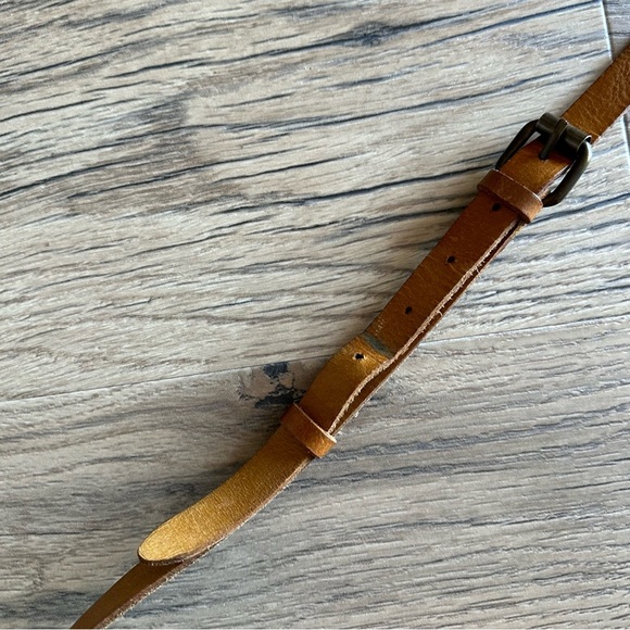 R.P.S Small Leather Circle Round Crossbody Purse - Picture 7 of 15